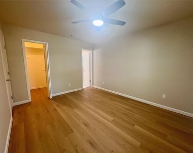 2512 Baxter Dr - Photo Thumbnail 18