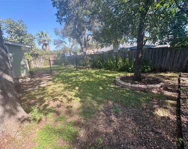 2512 Baxter Dr - Photo Thumbnail 24