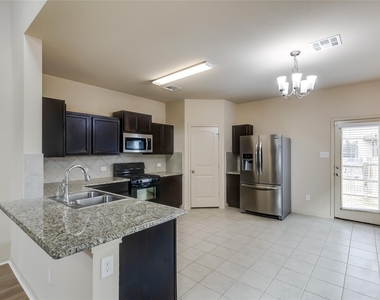 125 Wedgewood Way - Photo Thumbnail 9