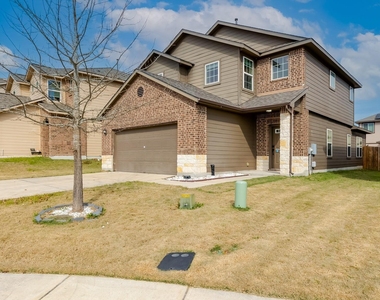125 Wedgewood Way - Photo Thumbnail 1