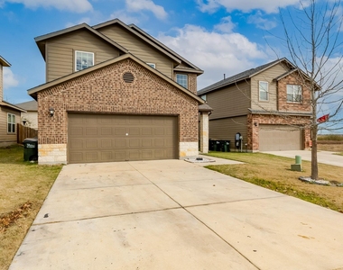 125 Wedgewood Way - Photo Thumbnail 2