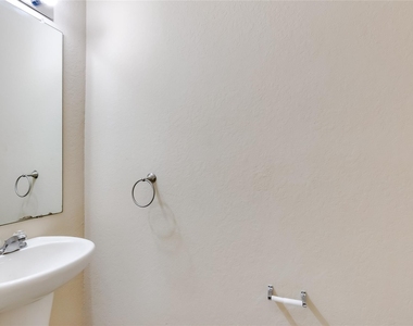 125 Wedgewood Way - Photo Thumbnail 13
