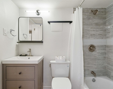 3115 Helms St - Photo Thumbnail 6