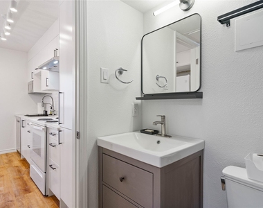 3115 Helms St - Photo Thumbnail 9