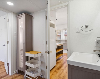3115 Helms St - Photo Thumbnail 8