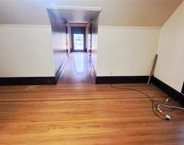 105 Davis Dr - Photo Thumbnail 10