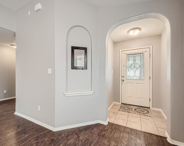 11017 Short Springs Dr - Photo Thumbnail 2