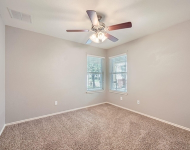 11017 Short Springs Dr - Photo Thumbnail 12
