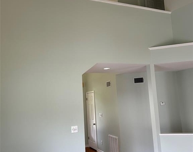 29 Wood Glen Dr - Photo Thumbnail 10