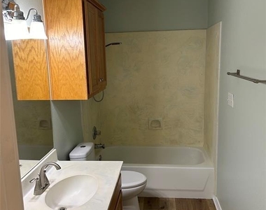29 Wood Glen Dr - Photo Thumbnail 17