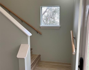 29 Wood Glen Dr - Photo Thumbnail 9