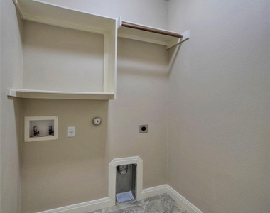 700 Applewood Dr - Photo Thumbnail 18