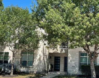 700 Applewood Dr - Photo Thumbnail 2