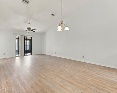 12 Emmons Lane - Photo Thumbnail 9