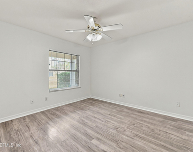 12 Emmons Lane - Photo Thumbnail 19
