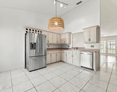 12 Emmons Lane - Photo Thumbnail 13