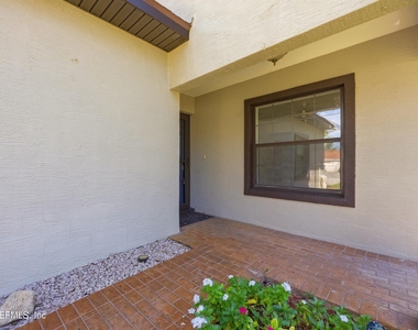 12 Emmons Lane - Photo Thumbnail 3