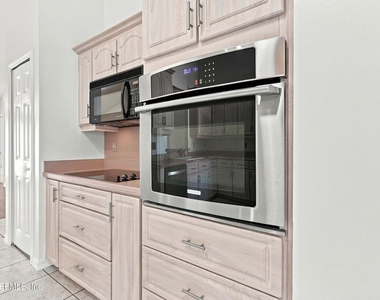 12 Emmons Lane - Photo Thumbnail 15