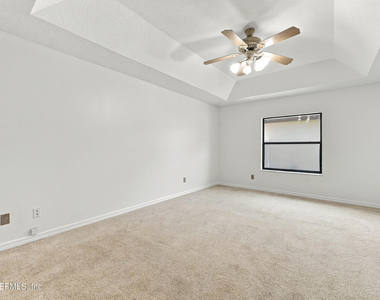 12 Emmons Lane - Photo Thumbnail 18
