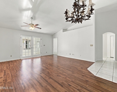 12 Emmons Lane - Photo Thumbnail 11
