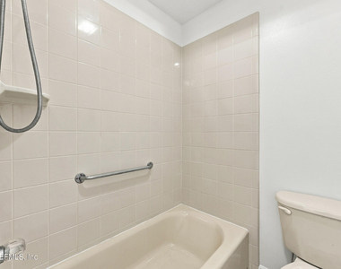 12 Emmons Lane - Photo Thumbnail 26
