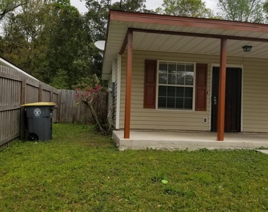 819 Benbow Street - Photo Thumbnail 7
