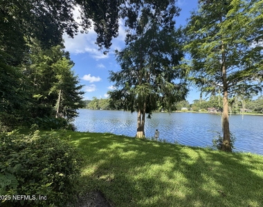 1692 E Holly Oaks Lake Road E - Photo Thumbnail 26