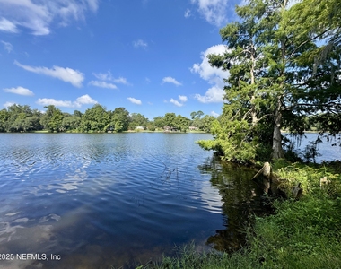 1692 E Holly Oaks Lake Road E - Photo Thumbnail 28