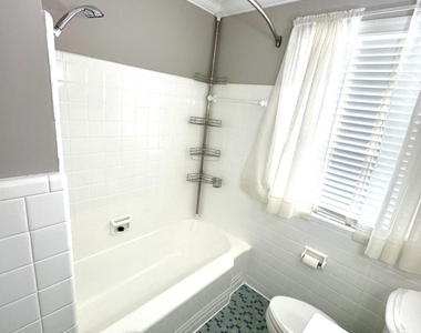 1692 E Holly Oaks Lake Road E - Photo Thumbnail 14