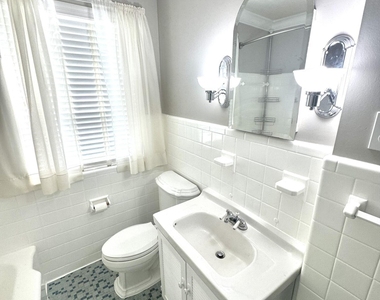 1692 E Holly Oaks Lake Road E - Photo Thumbnail 13