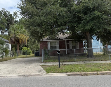 419 King Street - Photo Thumbnail 14