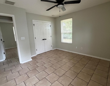 419 King Street - Photo Thumbnail 11