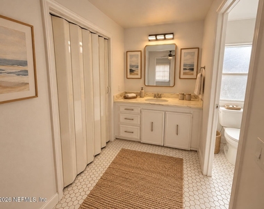 10911 Merrywood Drive - Photo Thumbnail 9