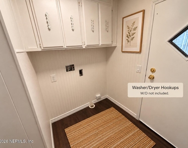 10911 Merrywood Drive - Photo Thumbnail 14