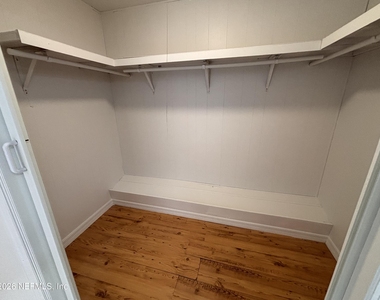 10911 Merrywood Drive - Photo Thumbnail 31
