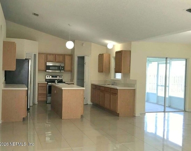 5490 Lafayette Park Drive N - Photo Thumbnail 2