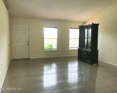 5490 Lafayette Park Drive N - Photo Thumbnail 12