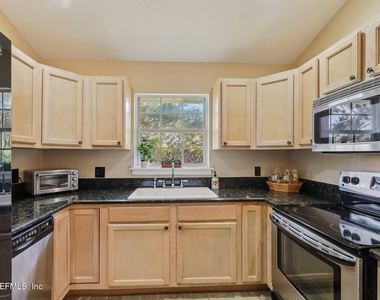 303 Fourteenth Street - Photo Thumbnail 17