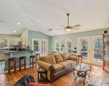 303 Fourteenth Street - Photo Thumbnail 8