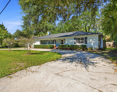 955 Waterman Road S - Photo Thumbnail 3