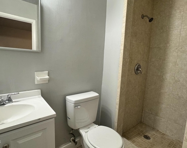 804 La Marche Drive - Photo Thumbnail 9