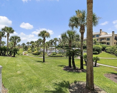 746 Spinnakers Reach Drive - Photo Thumbnail 25
