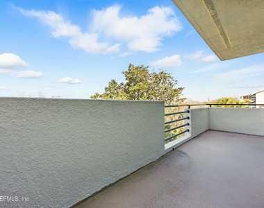 746 Spinnakers Reach Drive - Photo Thumbnail 18