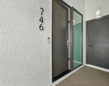 746 Spinnakers Reach Drive - Photo Thumbnail 2
