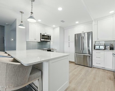 746 Spinnakers Reach Drive - Photo Thumbnail 1