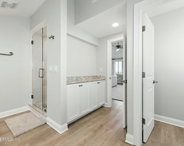 746 Spinnakers Reach Drive - Photo Thumbnail 17