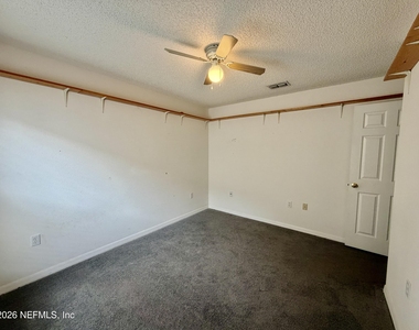 8311 Oak Crossing Drive W - Photo Thumbnail 12
