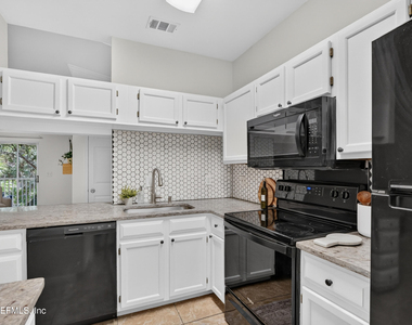 160 Veracruz Drive - Photo Thumbnail 10