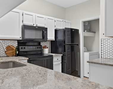 160 Veracruz Drive - Photo Thumbnail 11