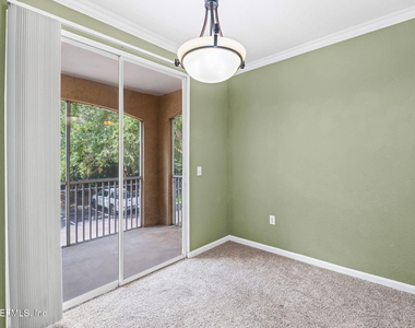10075 N Gate Parkway N - Photo Thumbnail 4